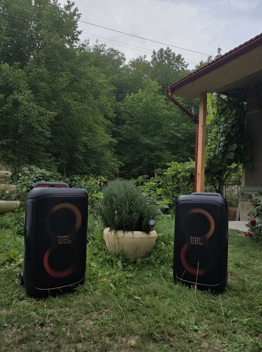 Inchiriez boxe JBL Partybox 520