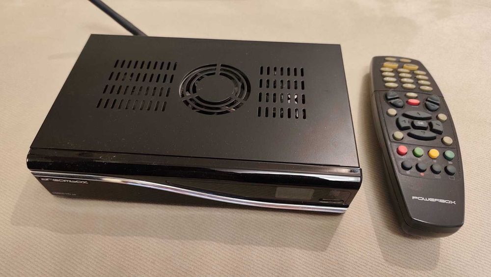 Сателитен приеник Dreambox - DM-800 HD se. Linux операционна система