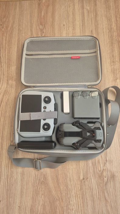 Продавам дрон DJI Mini 5 Pro fly more combo(RC2)