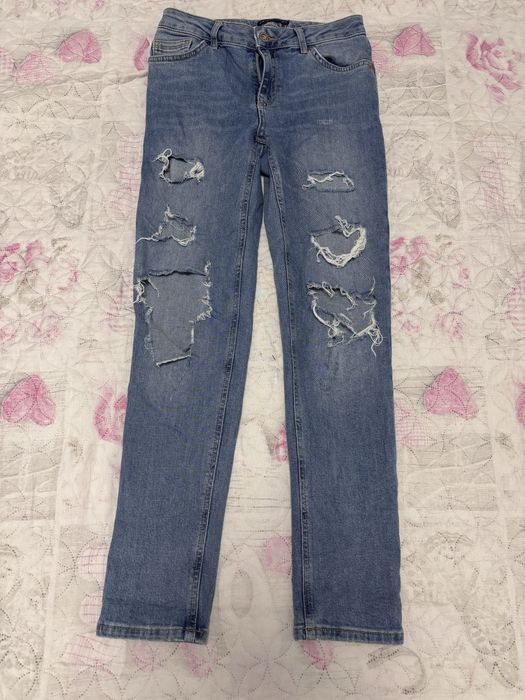 Дамски дънки на ниски цени