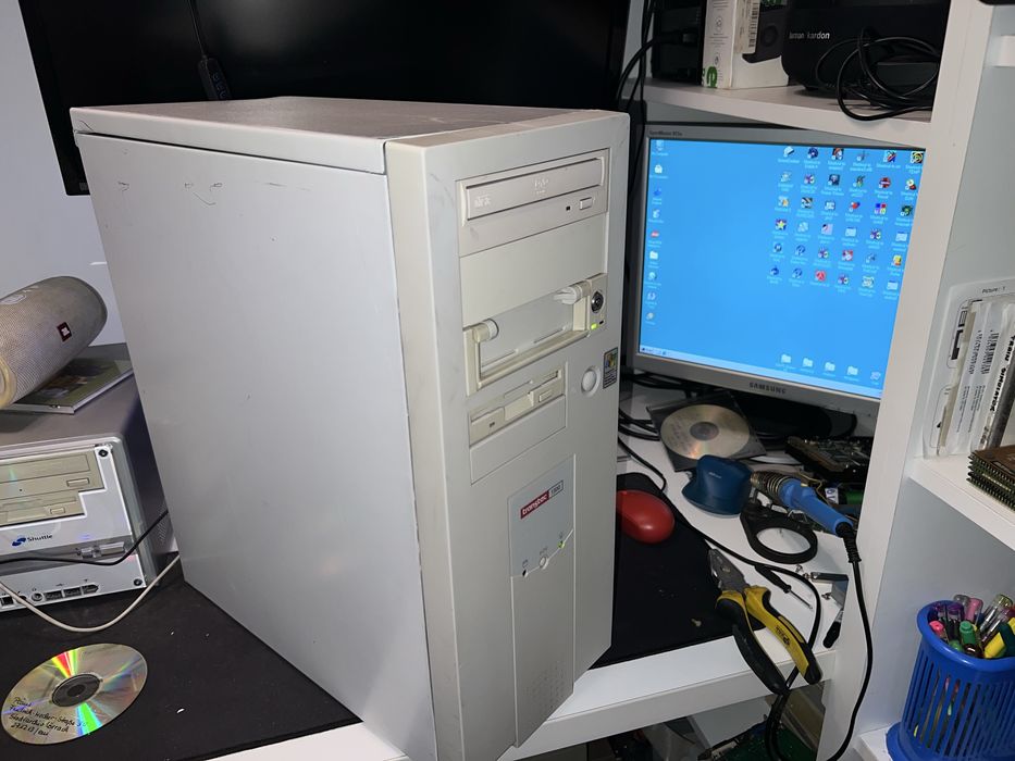 Intel pentium 3 cpu 730 mhz cu win98 si xp