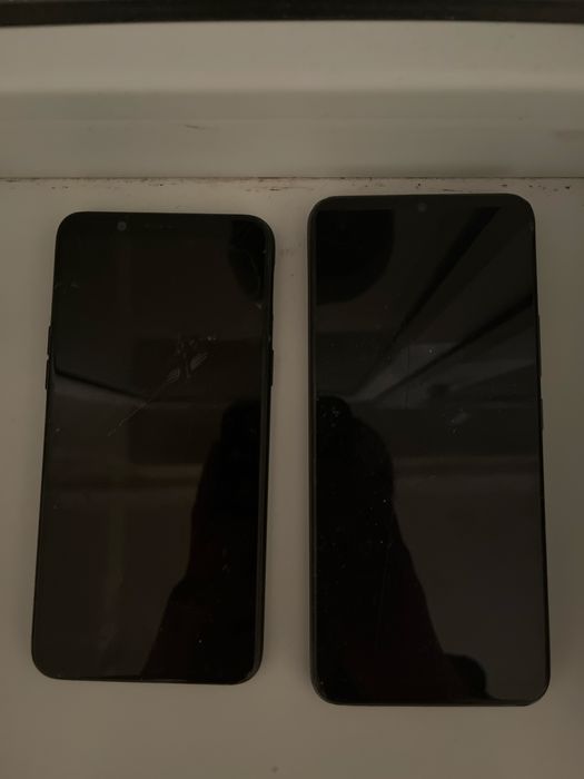 Продам телефон на запчасть есть торг