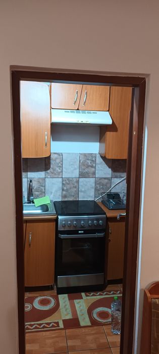 Închiriez garsonieră