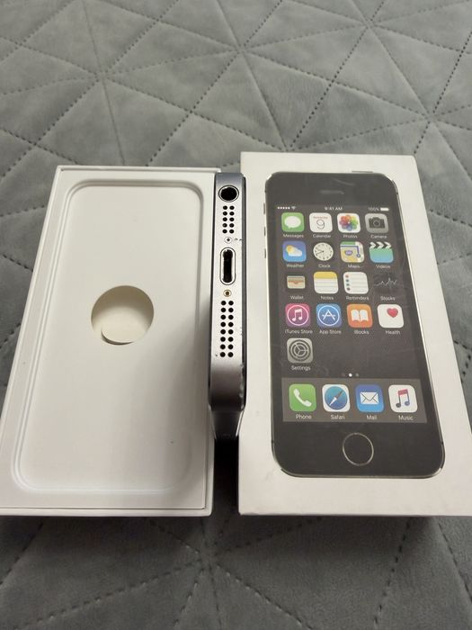 iPhone 5S, 32GB,