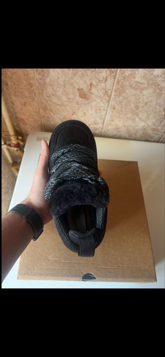 Ugg Lowmel mărimea  38