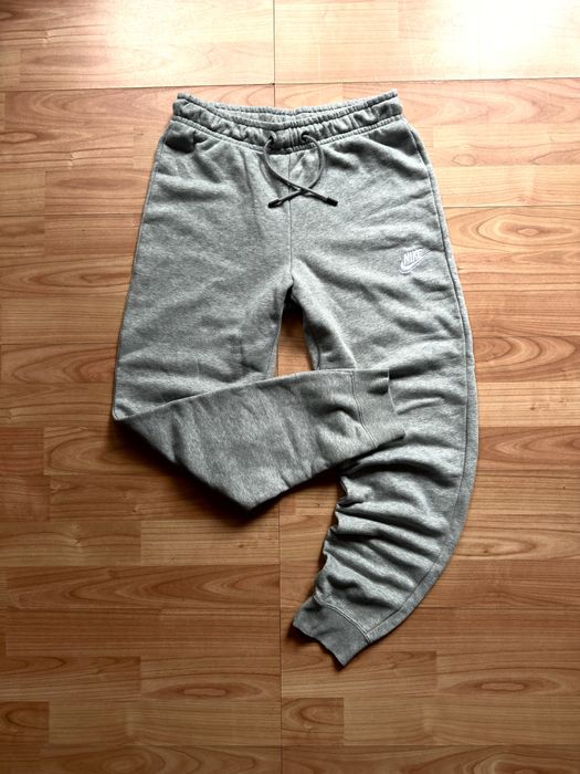Pantaloni pants joggers sweats tapered cuffed Nike classic grey cotton
