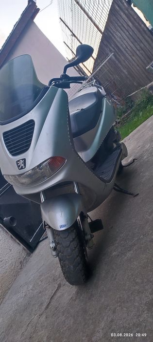 Vând scuter Peugeot Elyseo 125