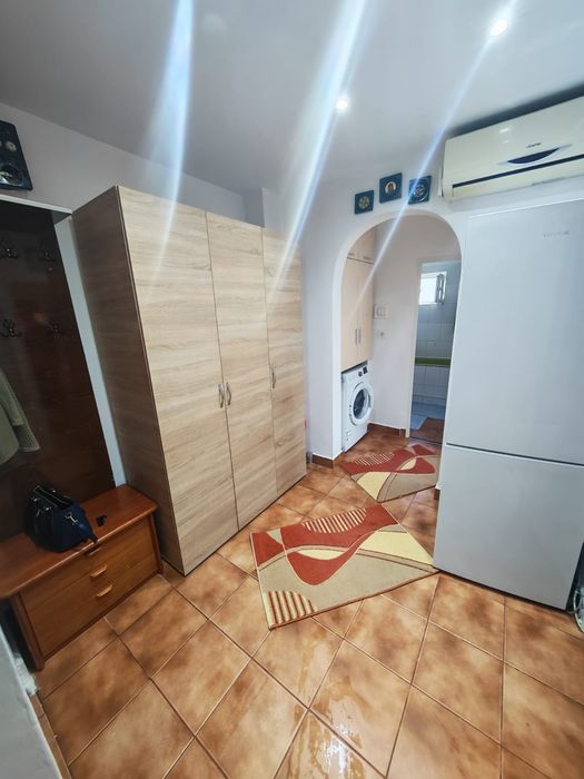 Apartament 2 camere de închiriat – Complet mobilat și utilat