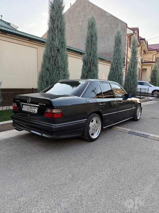 Mercedez benz W124ideal holatda