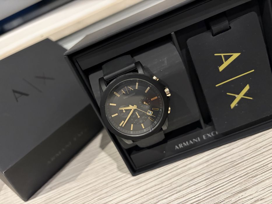 Часовник A|X неразличим пт нов