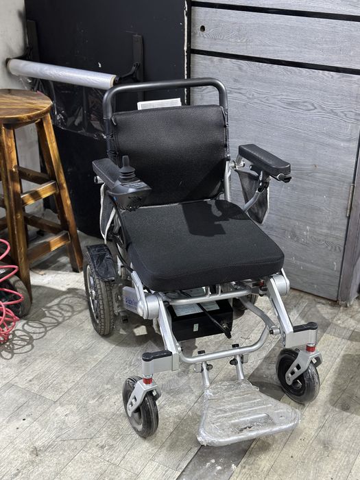 Электрическое инвалидное кресло bc ea8000