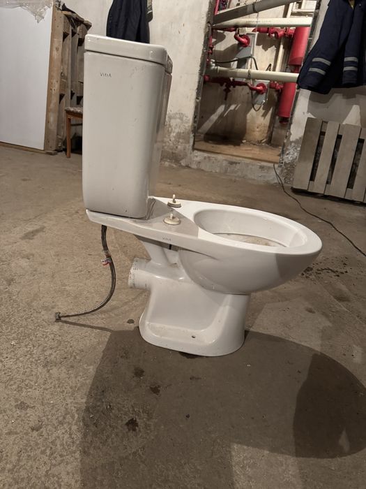 Продам  унитаз  в хорошем состоянии 16тыс