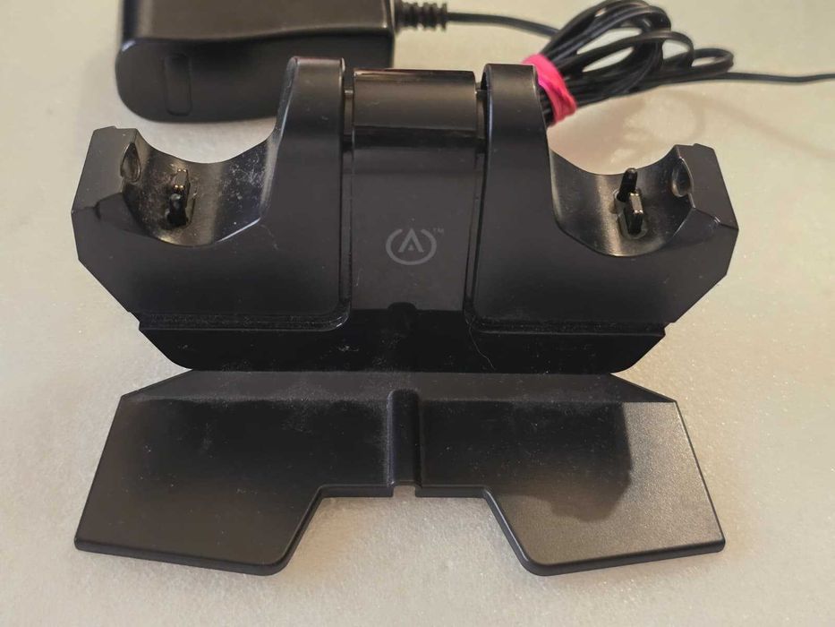 Stație de Încărcare PowerA pentru 2 Controllere PS4 - DC 5V 800mA x 2 (Model 1315644-02)