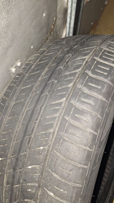 Гуми Dunlop 215/50/17