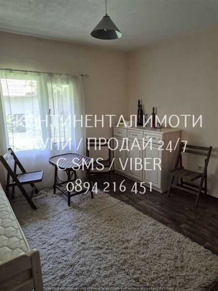 кодл 63060. Триетажна тухлена вила близнак 200м2 с обособен двор 350м2