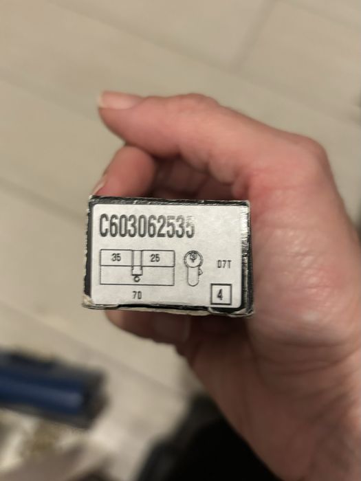 Патрон нов, с 5бр. ключове 35/25 70mm