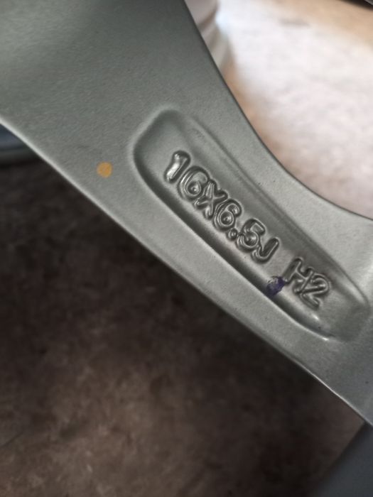 Jante kia r16 5x114.3 et 50  cb 67.1  hyundai  ,mazda