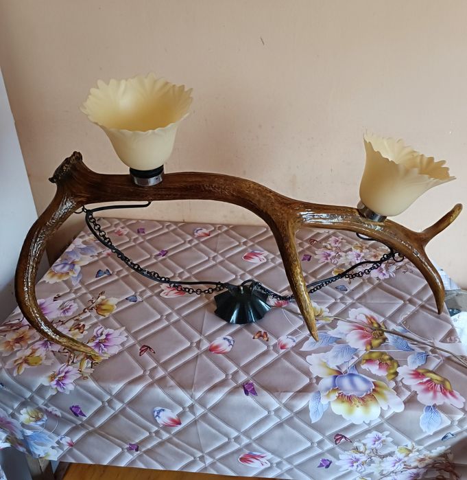 Candelabru din coarne de cerb