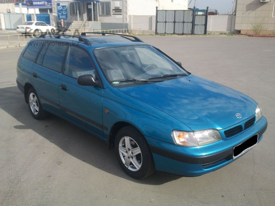 Автомобиль Тойота-Карина-Е 1997года.