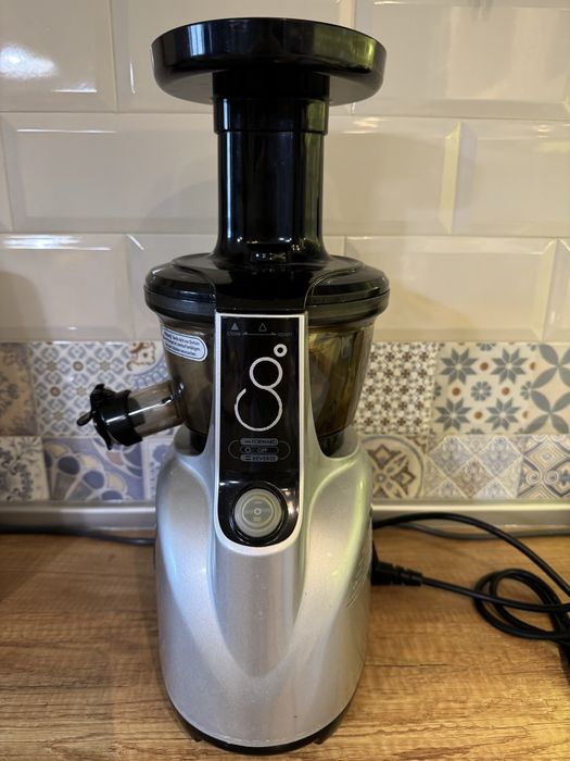 Kuvings Silent Juicer – бавнооборотна сокоизстисквачка Cold Press