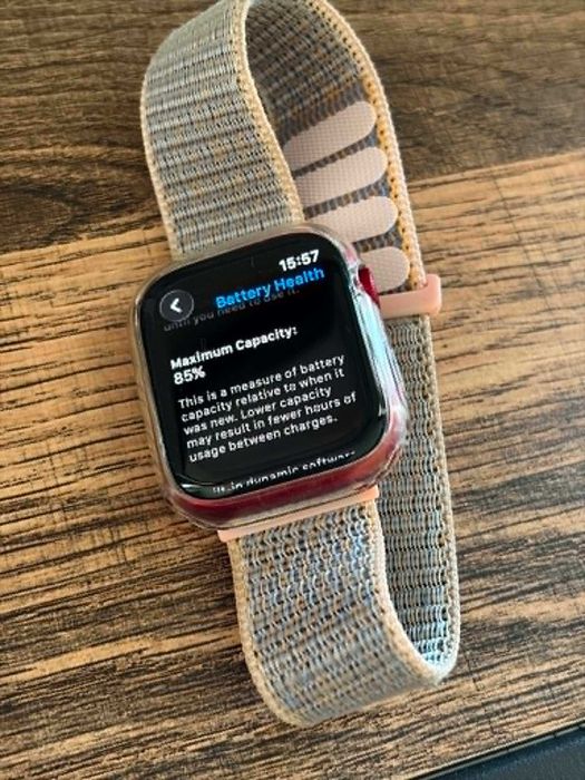Смарт часовник Apple Watch 7 червен 85% батерия