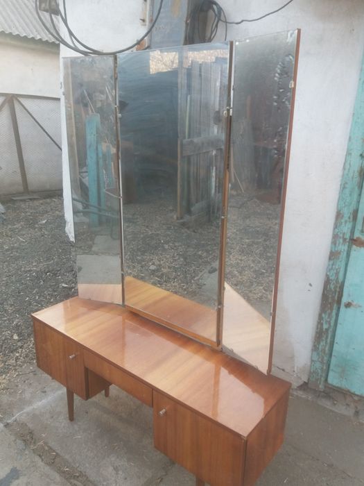 Продам  трюмо советского производства