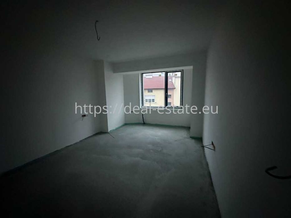 Продава се Многостаен апартамент в Благоевград, Широк център - 141 кв.м за 980 €/кв.м - Снимка #4