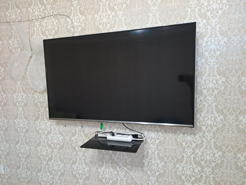 Продаетсья Смарт Тв Самсунг