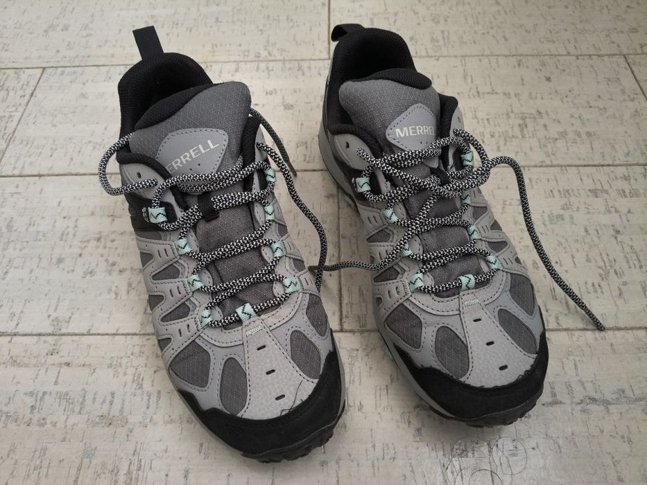 Pantofi drumetie Merrell Gore Tex