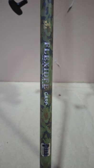 Karpoviy qarmoq to'plam sotiladi.