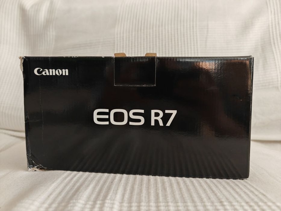 Canon R7 body, nou, 0 cadre