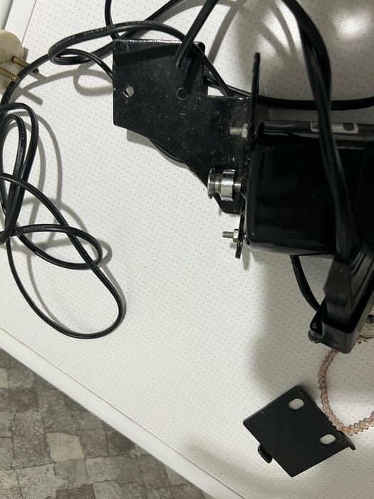 продам швейную машинку  мотор электричкий