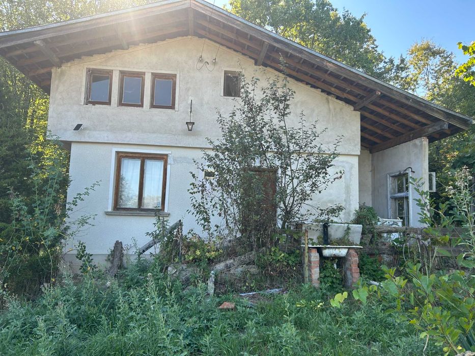 Продава се Къща в с. Орешак, Област Ловеч - 90 кв.м за 1089 €/кв.м - Снимка #2