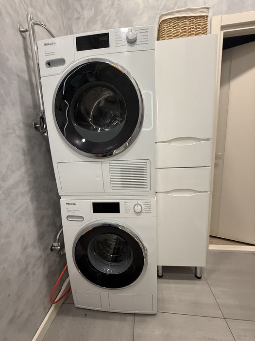Стиральна и сушильная машинки Miele