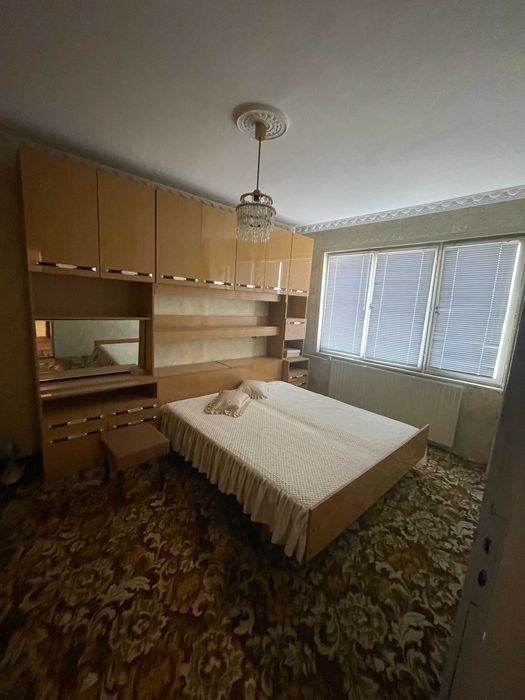 Продава се Многостаен апартамент в Гулянци - 215 кв.м за 466 €/кв.м - Снимка #6