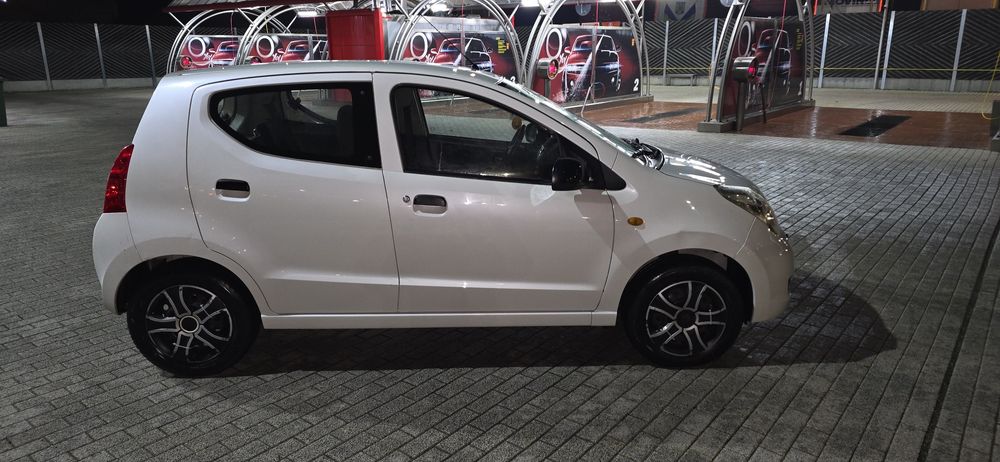 Suzuki Alto benzină 2013