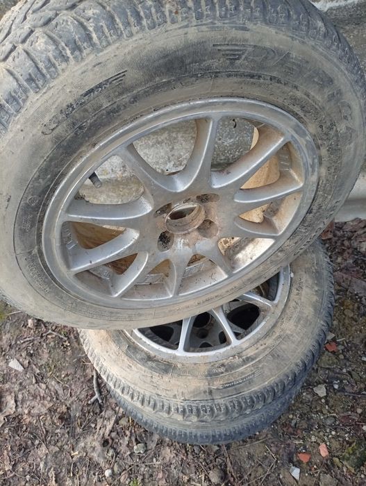 Vândă patru roți 185 65 r15