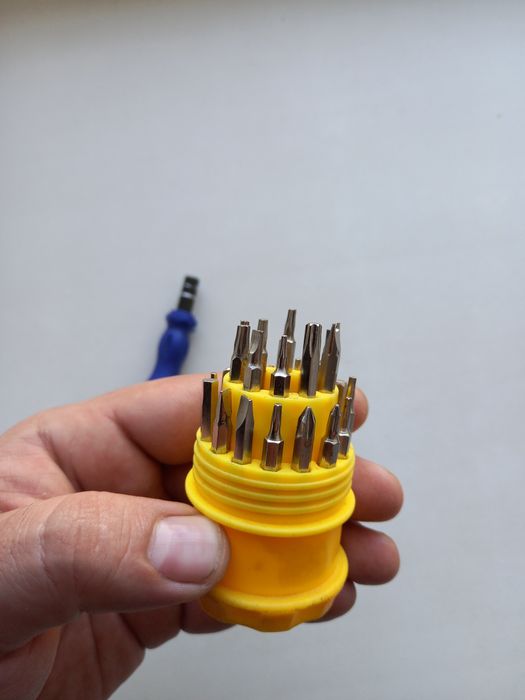 Продам отвертки для телефонов