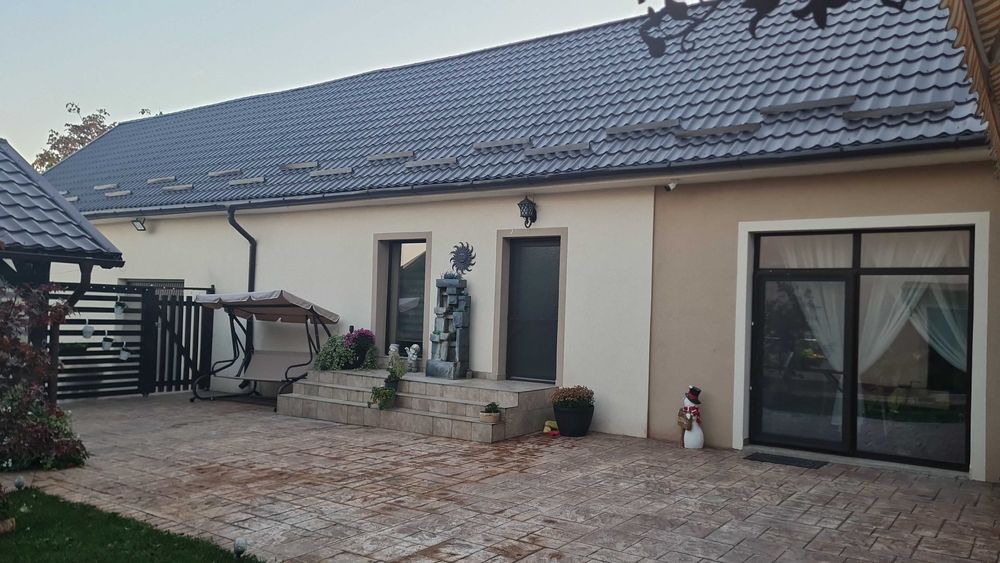 Casa renovata modern la doar 45 km de Arad