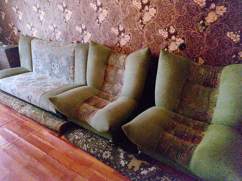 Мягкую мебель  95000  срочно