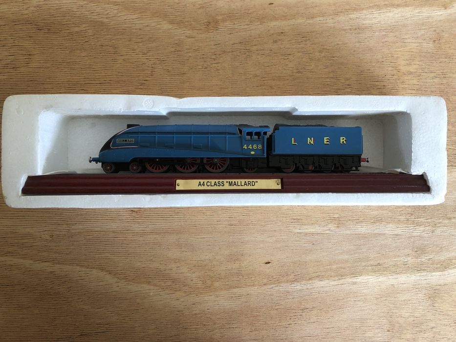 Колекционерски ретро модел LOKOMOTIVE, ново