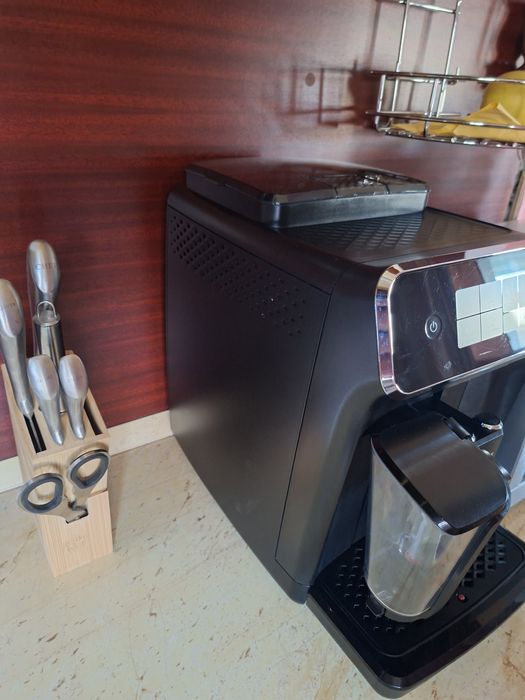 Aparat de cafea Philips seria 2200