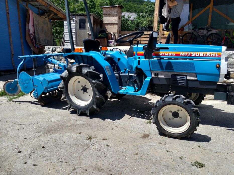 vand tractoras de 15 cai