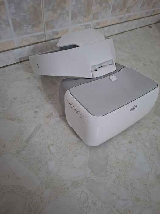 DJI Goggles 1-е поколение, 2017 год