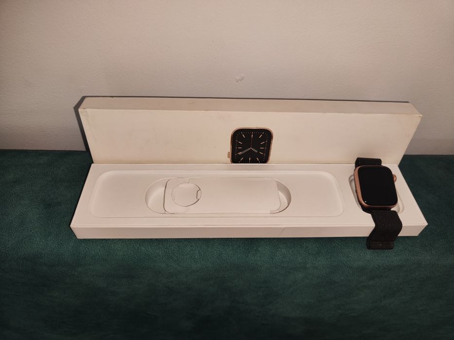 Продам часы Apple watch Series 6 40mm Gold