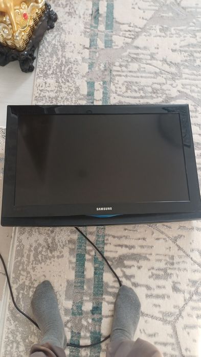Продам самсунг телевизор