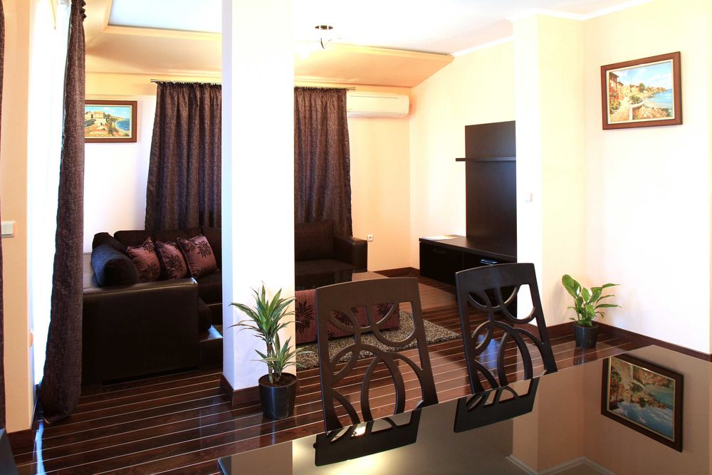 Разкошен пентхаус на първа линия море