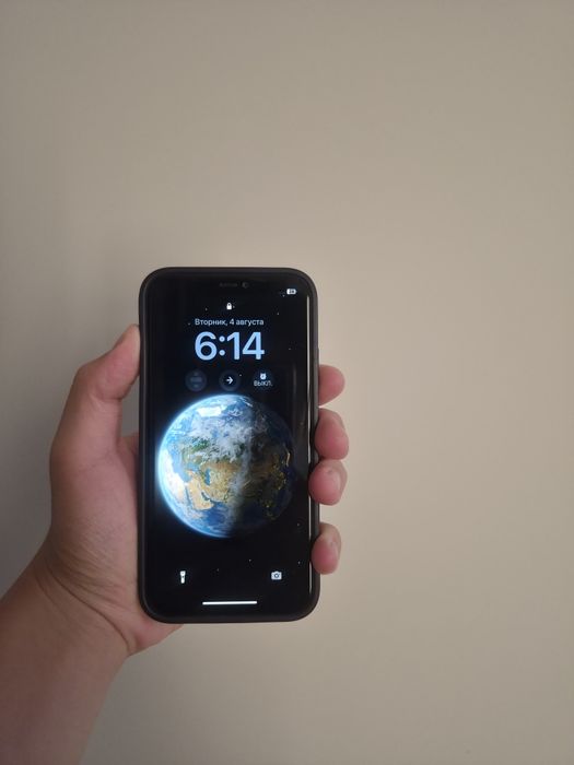 Iphone 11 , в отличном состоянии