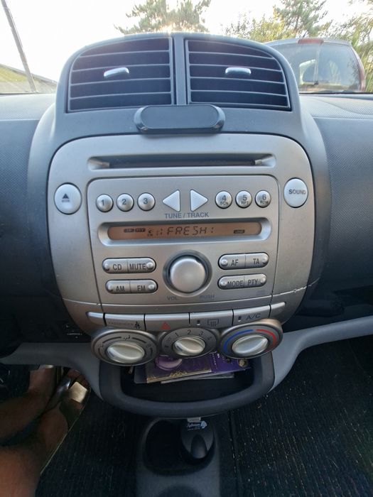 Продавам Subaru justy