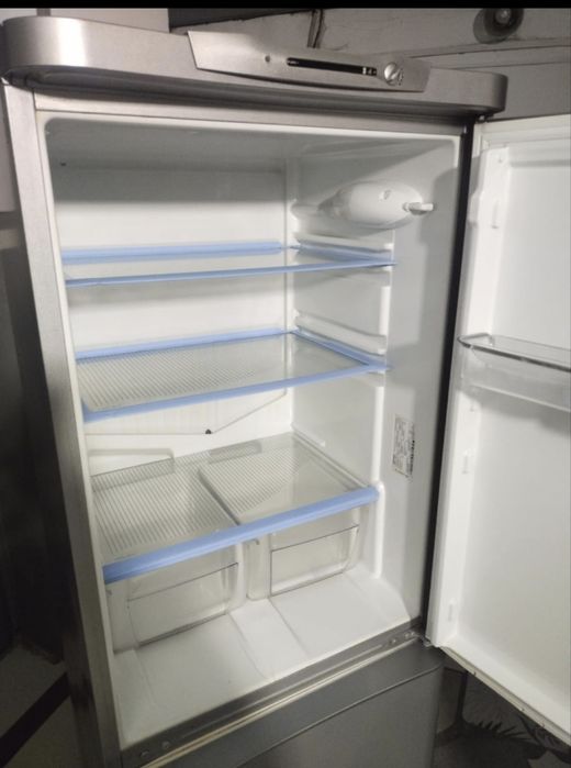 Холодильник indezit